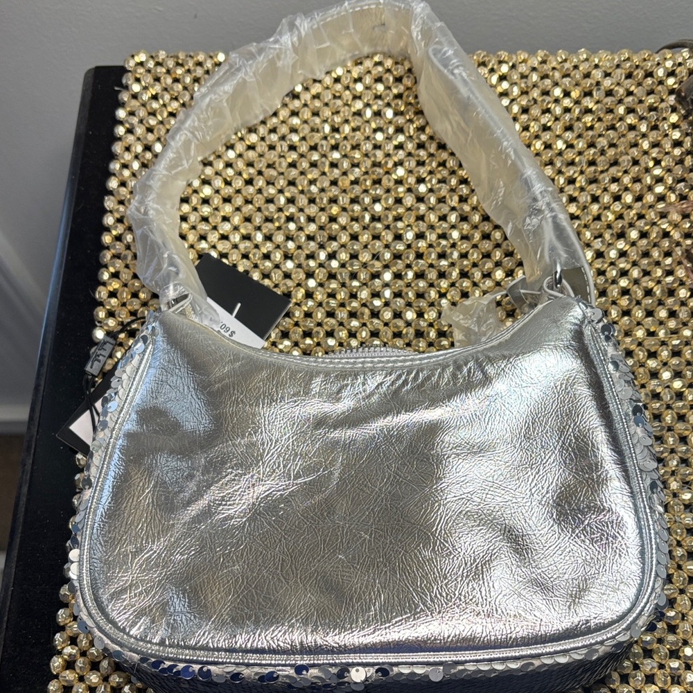 Nicole Miller Shimmering Silver Sequin Shoulder Bag - Picture 2 of 6